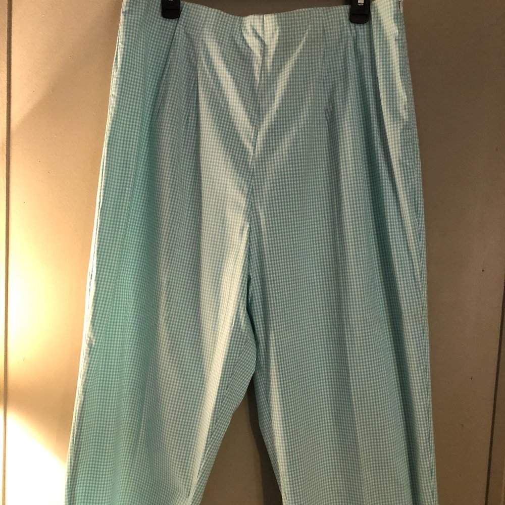 Bay Studio women's turquoise/white check capris size 18W